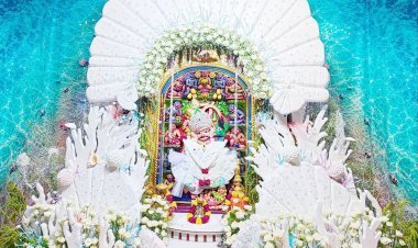 પૂનમ નિમિતે શ્રી કષ્ટભંજનદેવ દાદાને ફૂલોનો દિવ્ય શણગાર એવં અંડરવોટર થીમ આધારિત શણગાર કરી ભવ્ય છપ્પન ભોગ અન્નકૂટ ધરાવાયો
