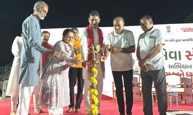 જૂનાગઢમાં ‘સેવા સંકલ્પ અભિયાન’ અંતર્ગત મહાયોગ શિબિર, મોટી સંખ્યામાં નાગરિકો-યુવાનો યોગ અને ધ્યાનમાં જોડાયા