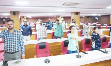 જૂનાગઢ મહાનગરપાલિકા દ્વારા "સ્વચ્છ શહેર ૧૦૦ દિવસ મહાઅભિયાન" અંતર્ગત ફૂડ શાખા, ડાઇનિંગ હોલ તથા રેસ્ટોરેન્ટ પ્રતિનિધિઓ માટે તાલીમ કેમ્પ યોજાયો