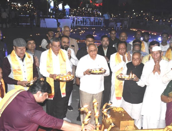 PM મોદીના 76મા જન્મદિવસે વિશ્વ ઉમિયાધામમાં ‘આશીર્વાદનો દીવો’ પ્રજ્વલિત, CM ભૂપેન્દ્ર પટેલ મહાઆરતીમાં જોડાયા