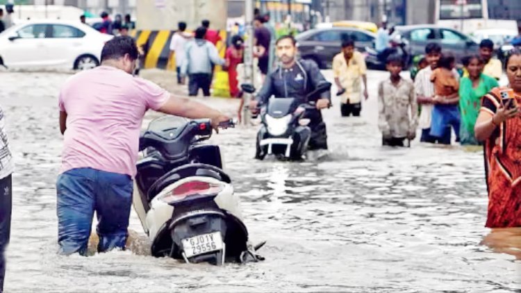 અમદાવાદના હાલ-બેહાલ : સમગ્ર શહેર જળબંબાકાર