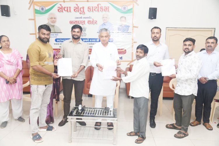 ‘સેવા સંકલ્પ અભિયાન’ના મહાયજ્ઞમાં આવાસ, આરોગ્ય, જળસંચય, સ્વચ્છતા અને પર્યાવરણના માધ્યમથી રાષ્ટ્રની ઉન્નતિનો નવો અધ્યાય લખાશે : મંત્રી કુંવરજી બાવળીયા 