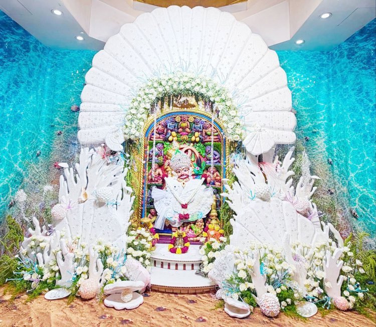 પૂનમ નિમિતે શ્રી કષ્ટભંજનદેવ દાદાને ફૂલોનો દિવ્ય શણગાર એવં અંડરવોટર થીમ આધારિત શણગાર કરી ભવ્ય છપ્પન ભોગ અન્નકૂટ ધરાવાયો