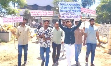 માંગરોળ નગરપાલિકા સંબંધિત પડતર પ્રશ્નો અને સમસ્યાઓને લઈને કચેરીમાં ધરણા