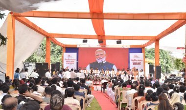 જૂનાગઢમાં ‘વિકસિત ભારત સંકલ્પ સભા’, નરસિંહ મહેતા સરોવરથી સરદારબાગ સુધી નીકળી સેવા જ્યોતિ યાત્રા