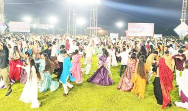જૂનાગઢમાં મધુવન પાર્ટી પ્લોટ ખાતે ‘આયુષ’ હોસ્પીટલ દ્વારા વેલકમ નવરાત્રીનો ભવ્ય કાર્યક્રમ યોજાયો