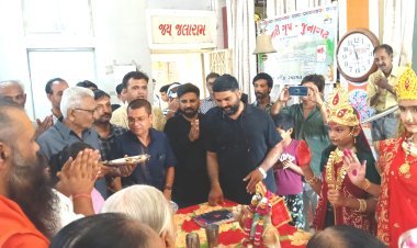 ગિરનારી ગ્રુપ દ્વારા શક્તિ સ્વરૂપા બાળાઓનું પૂજન કરી નવરાત્રી મહોત્સવની ઉજવણી કરી