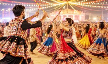 આધુનીક દાંડીયા રાસ એટલે કમાણીનો ધીકતો ધંધો
