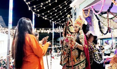 નવદુર્ગા ગરબી મંડળમાં ચંડમુંડ રાસ અને મહિષાસુર વધની અદભુત પ્રસ્તુતિએ સૌનાં મન મોહ્યાં