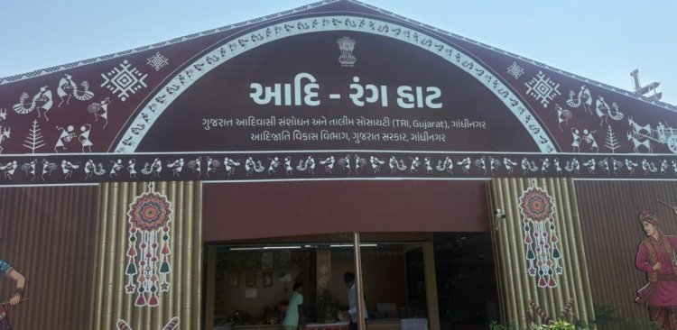 અમદાવાદના વાઇબ્રન્ટ નવરાત્રી મહોત્સવમાં ‘આદિ રંગ હાટ’ બન્યું આકર્ષણનું કેન્દ્ર, 40 સ્ટોલ પર આદિવાસી કલા-સંસ્કૃતિની ઝલક
