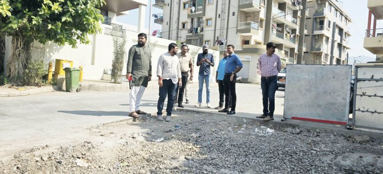 જૂનાગઢમાં રસ્તાનાં ચાલતા કામોનું પદાધિકારીઓ દ્વારા નિરીક્ષણ કરાયું